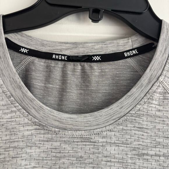 Rhône Men’s Reign Tech Sleeveless Workout Activewear Tee Gray Sz L - Picture 5 of 9